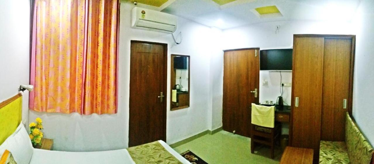 Airport Sky Inn Homestay Jaipur Luaran gambar